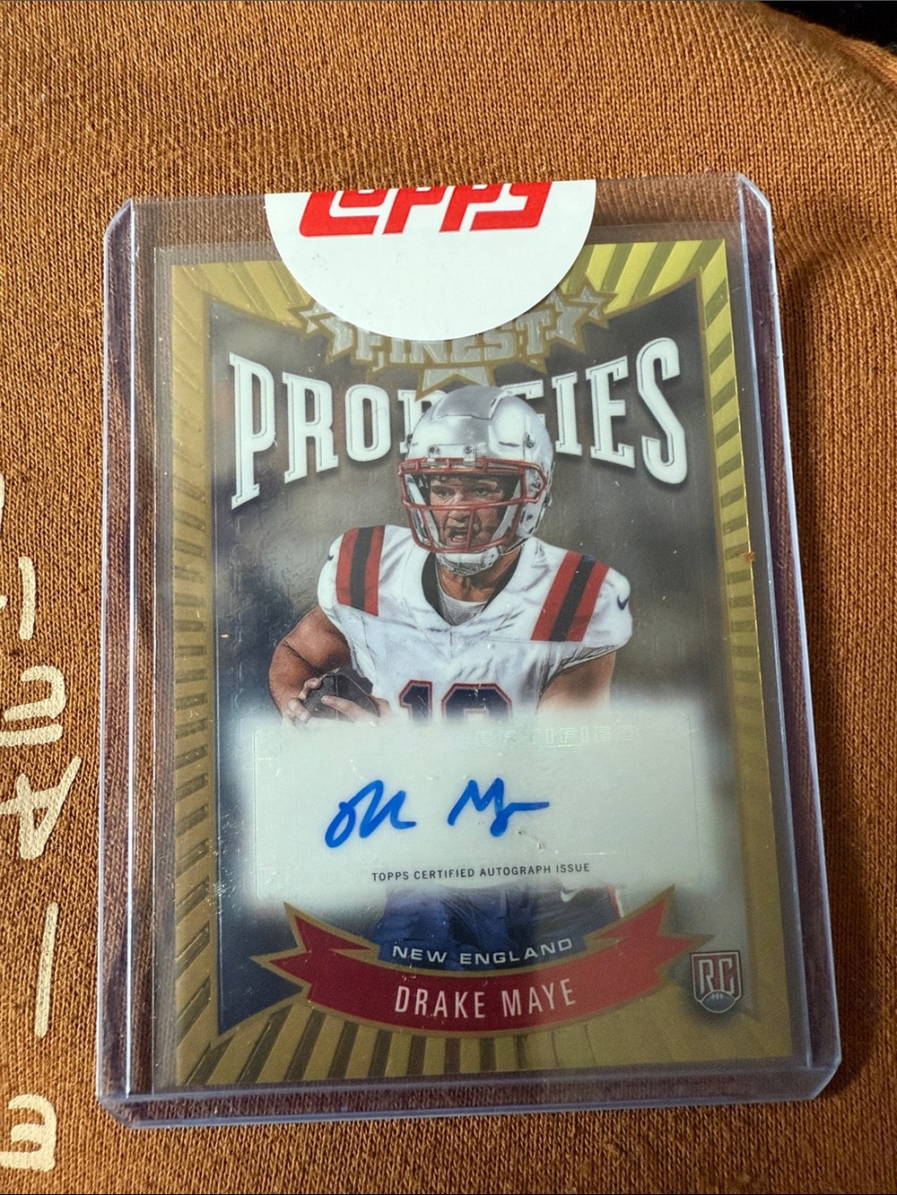 Topps Gold and White Finest Properties Drake Maye Autograph Card